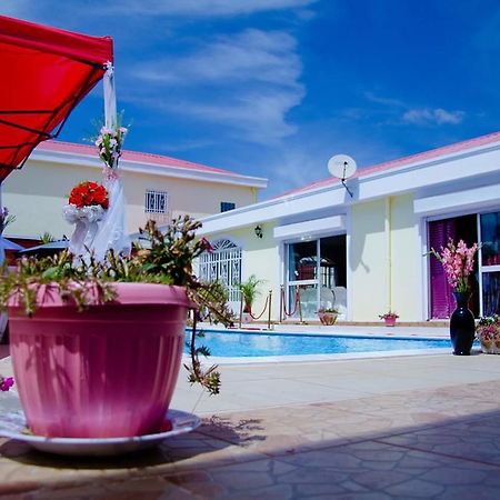Petite Flower Guest House Talata-maty Экстерьер фото