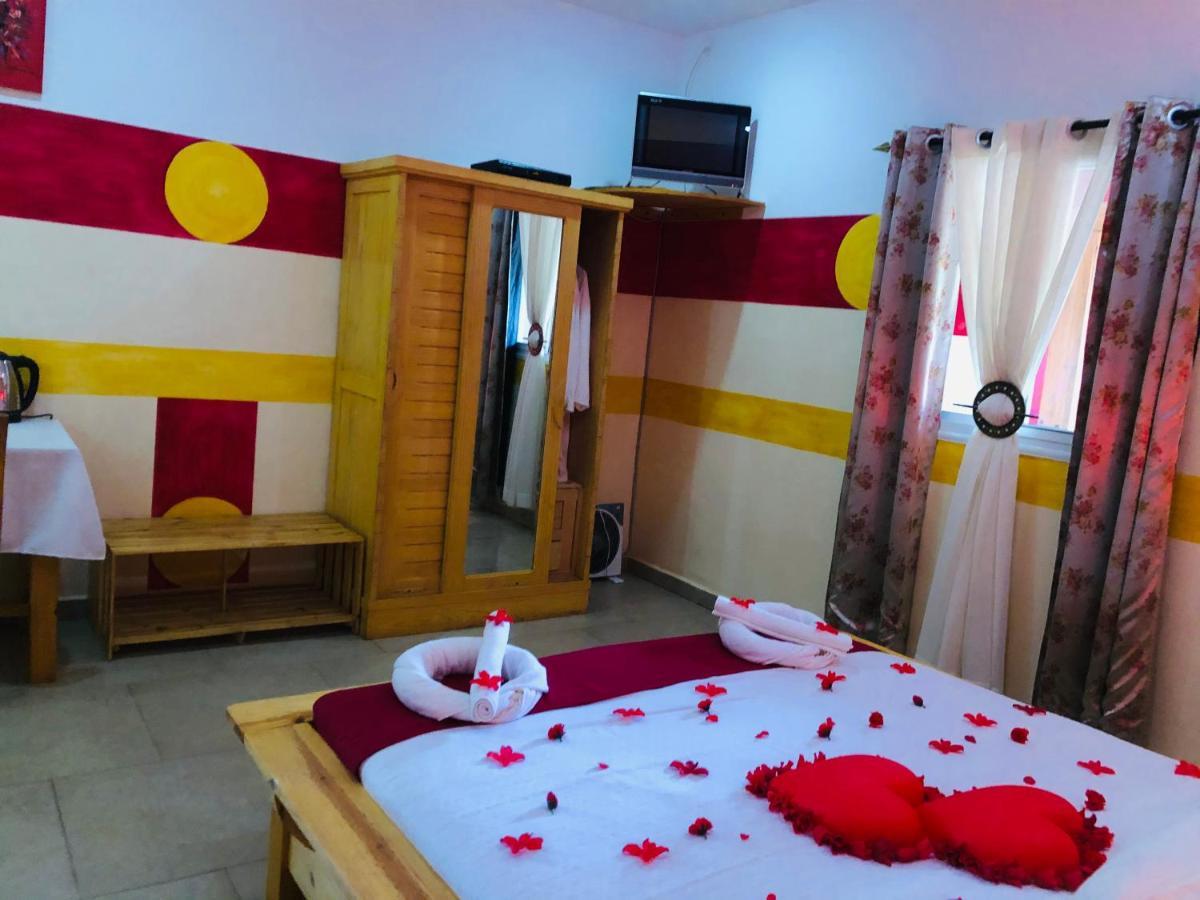 Petite Flower Guest House Talata-maty Экстерьер фото
