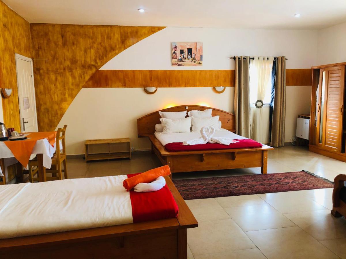 Petite Flower Guest House Talata-maty Экстерьер фото
