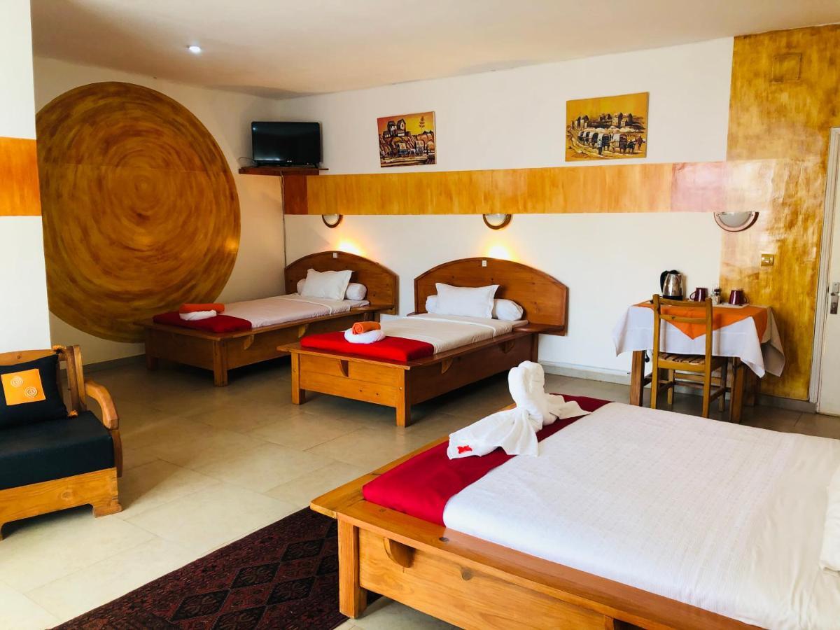Petite Flower Guest House Talata-maty Экстерьер фото
