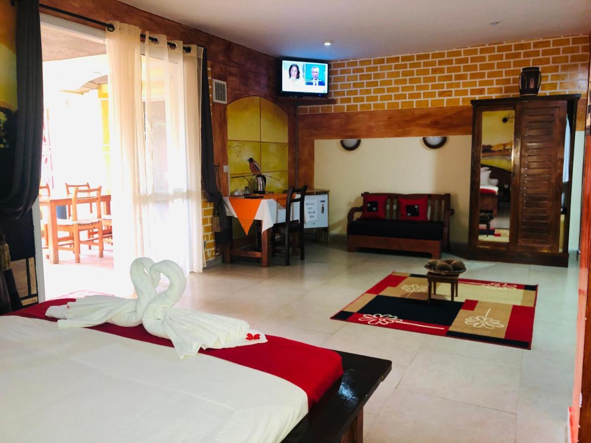 Petite Flower Guest House Talata-maty Экстерьер фото