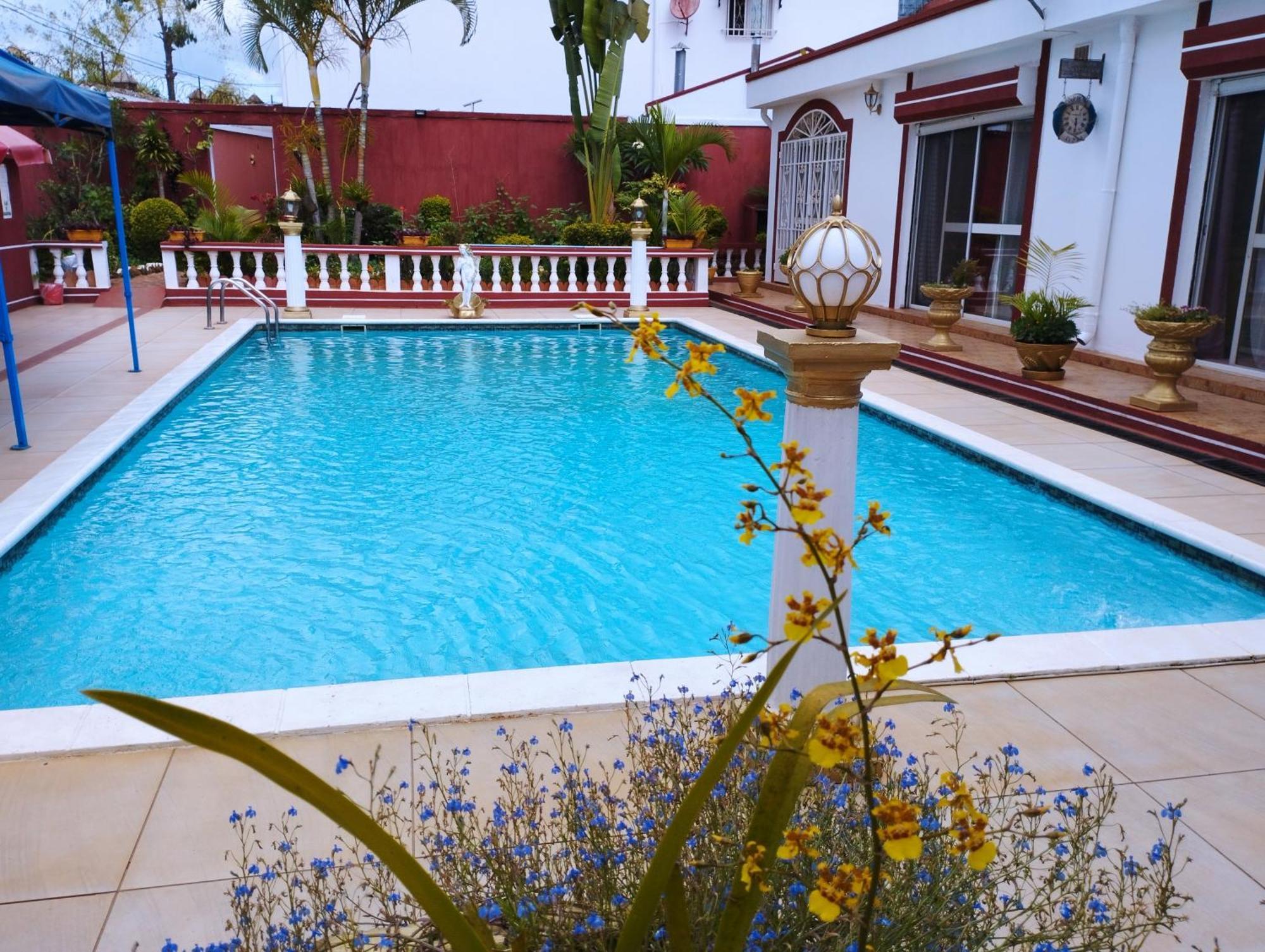 Petite Flower Guest House Talata-maty Экстерьер фото