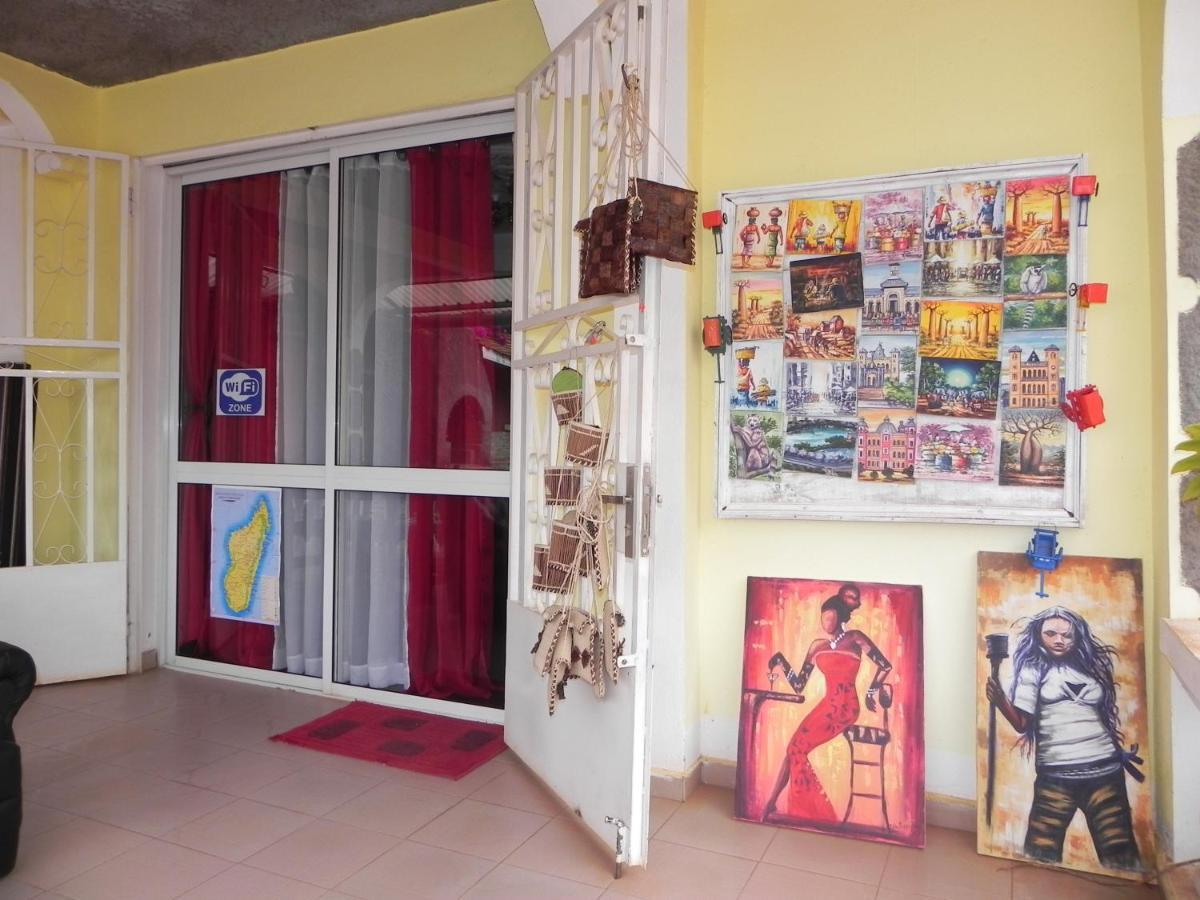 Petite Flower Guest House Talata-maty Экстерьер фото