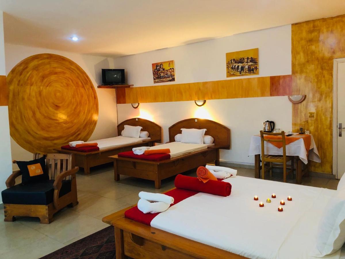 Petite Flower Guest House Talata-maty Экстерьер фото
